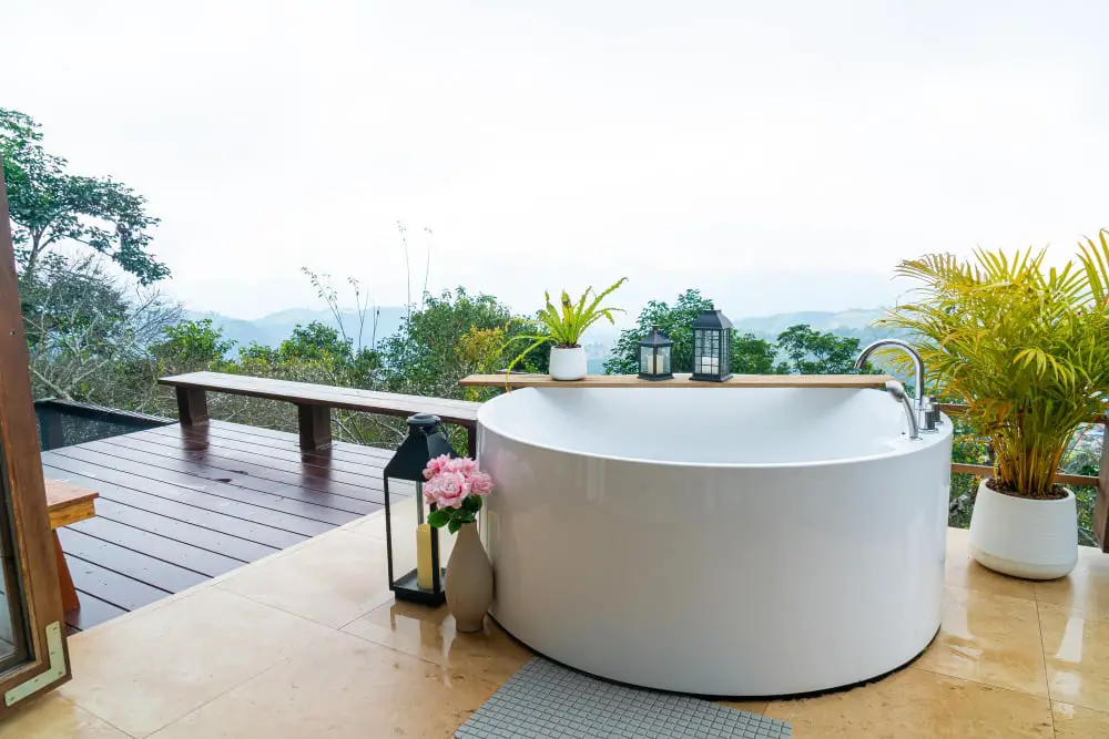 Rooftop Balcony With Hot Tub