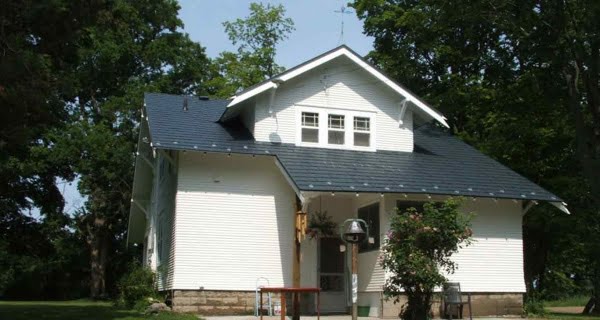 Metal Roofs of Michigan roofing company in Michigan