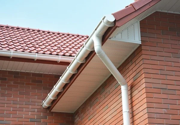 Rapid Roofing gutter installation Michigan